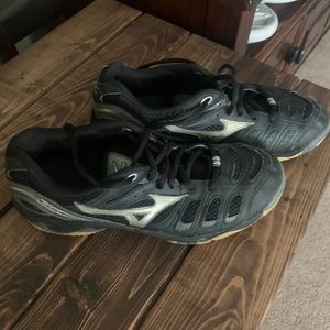 Mizuno Volleyball Cleats Size 8 Very Good